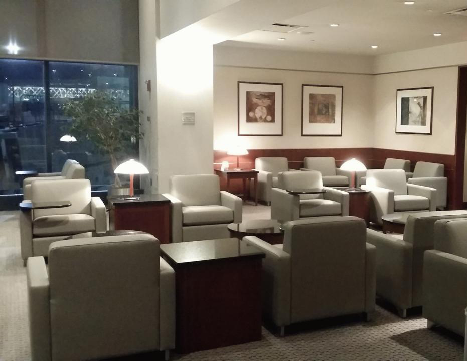 US Airways - Club Lounge-2